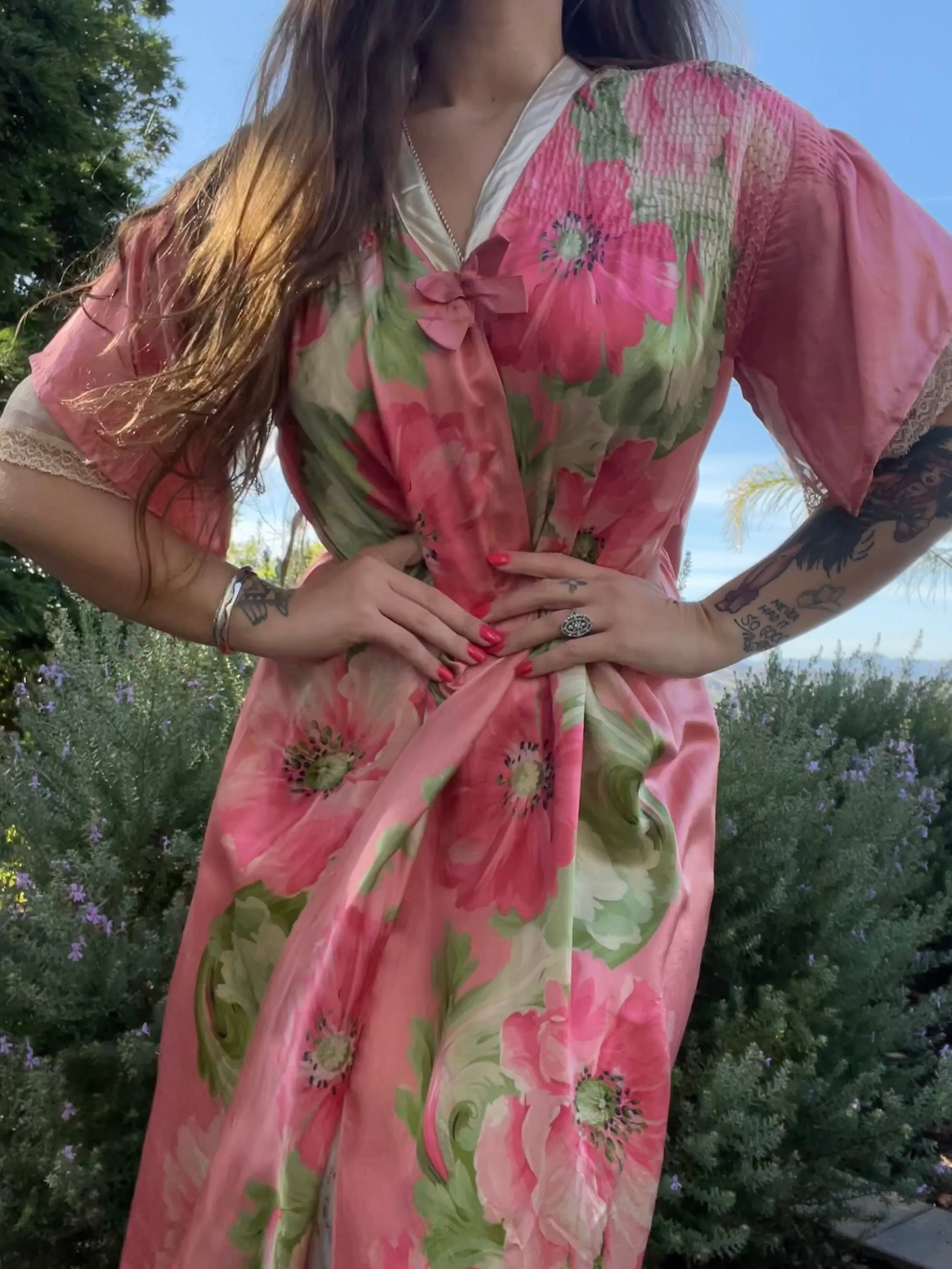 1910s Edwardian Pink Floral Smocked Dressing Gown