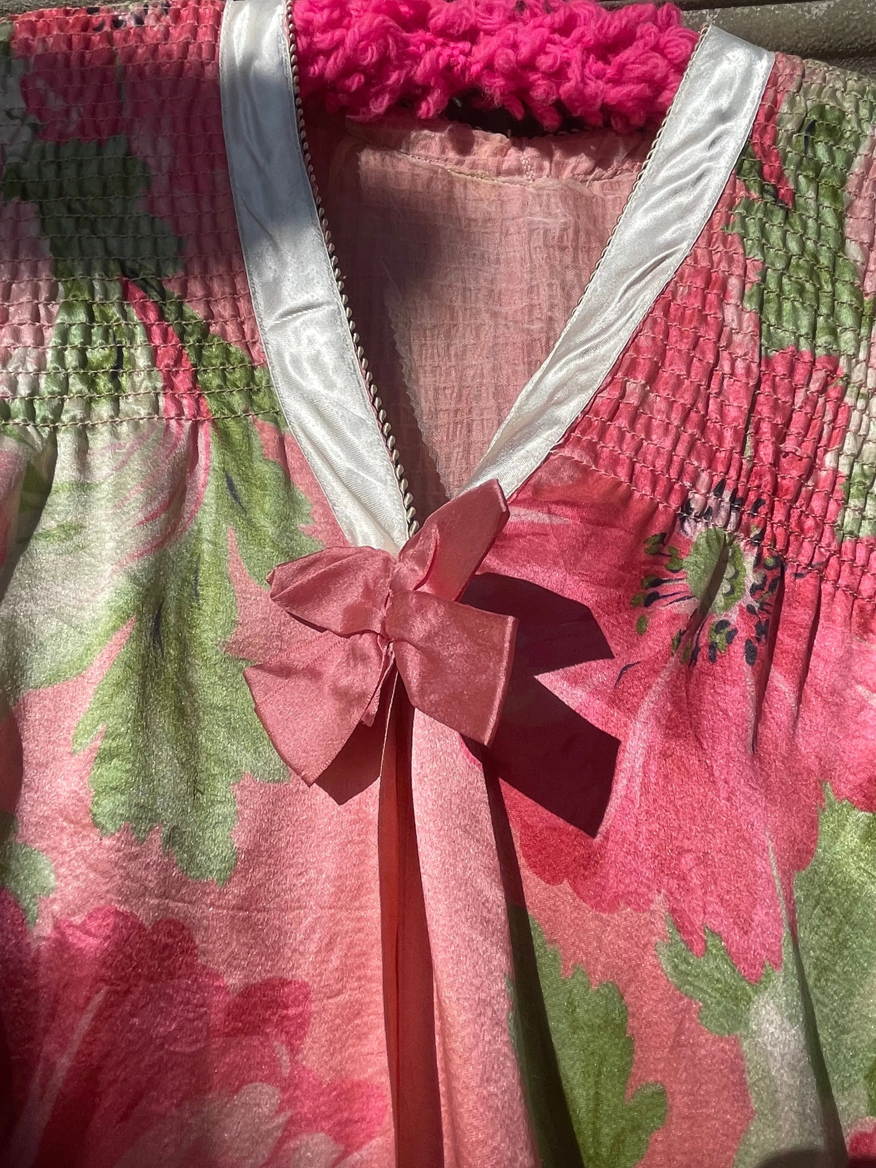 1910s Edwardian Pink Floral Smocked Dressing Gown