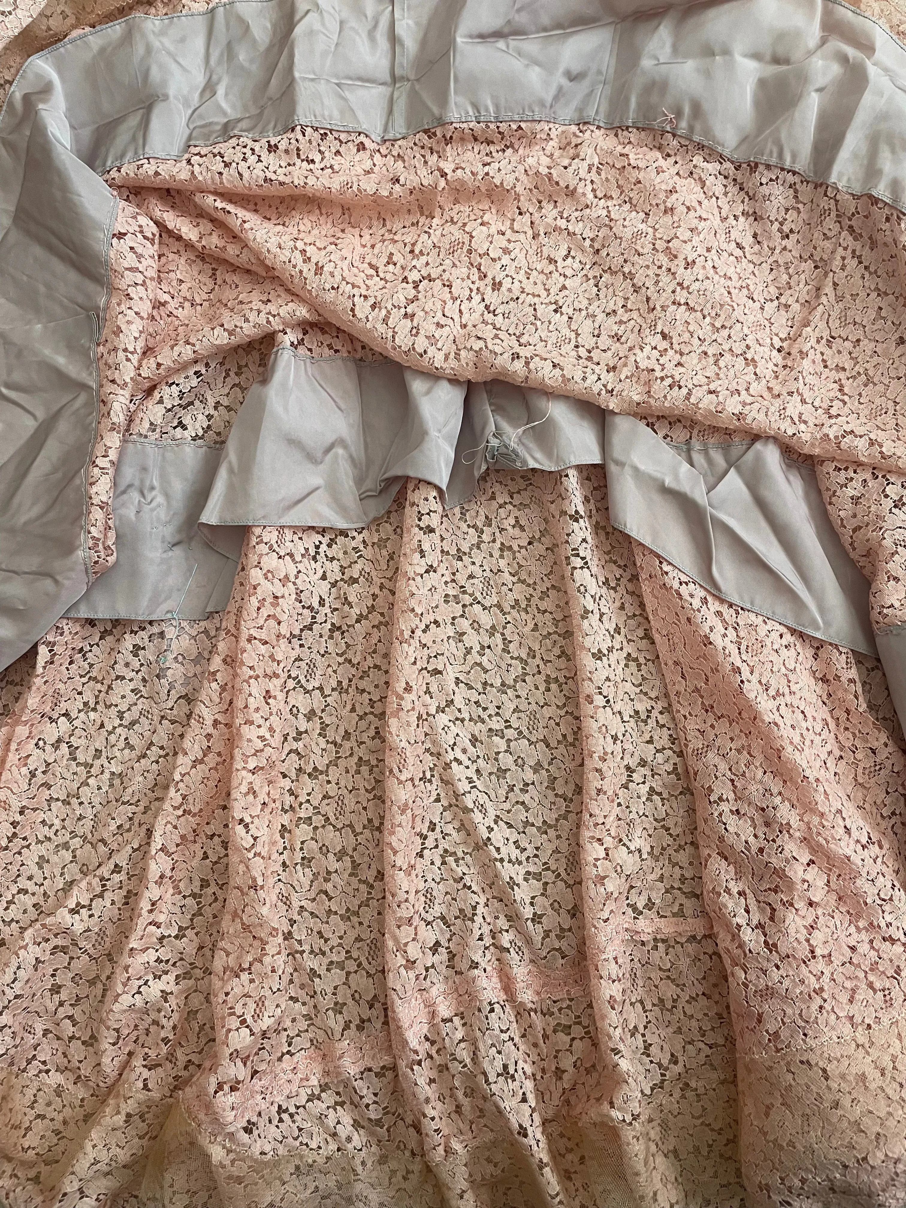 1930s Pale Pink Balloon Sleeve Dress