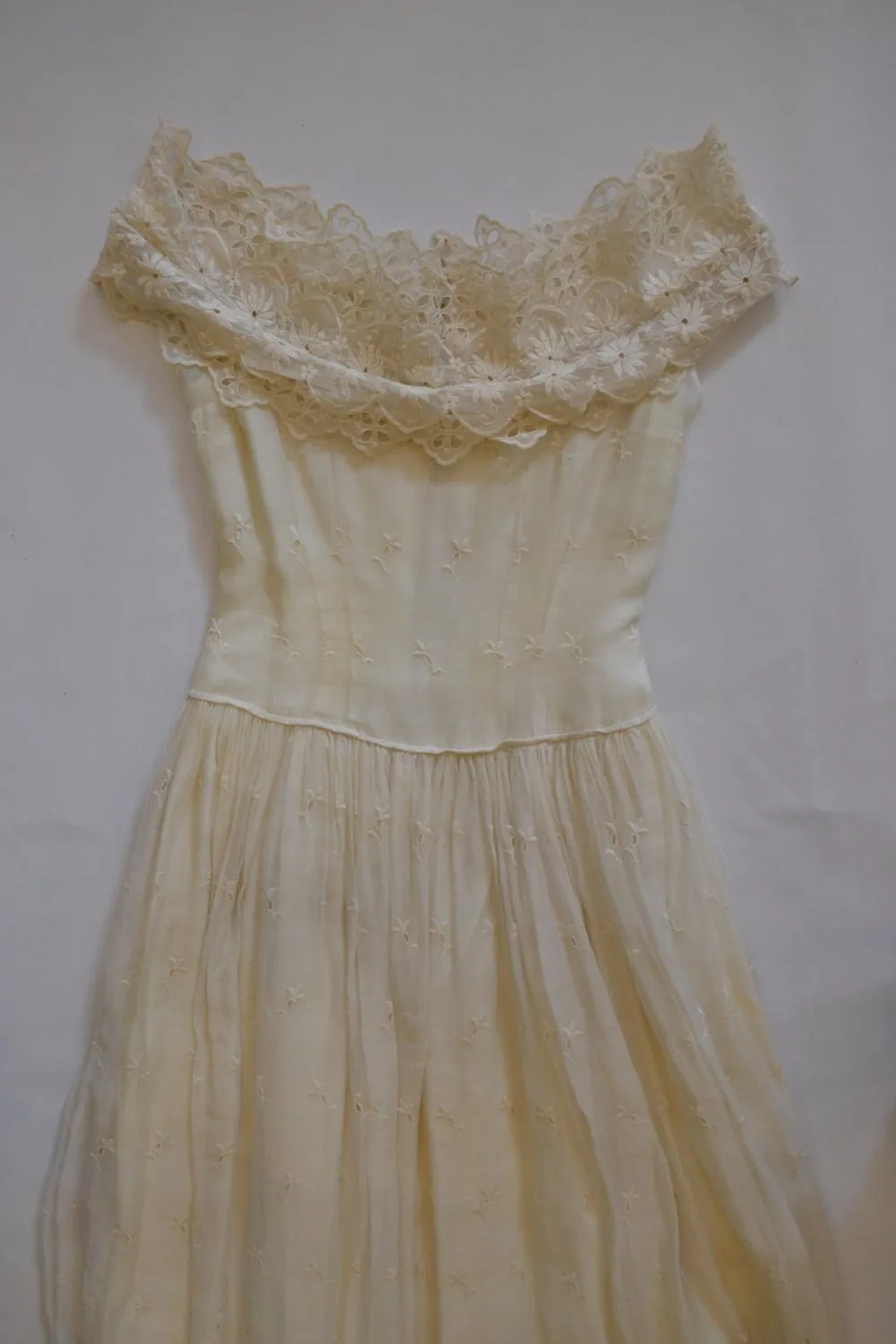 1950s Eyelet Lace Wedding Gown