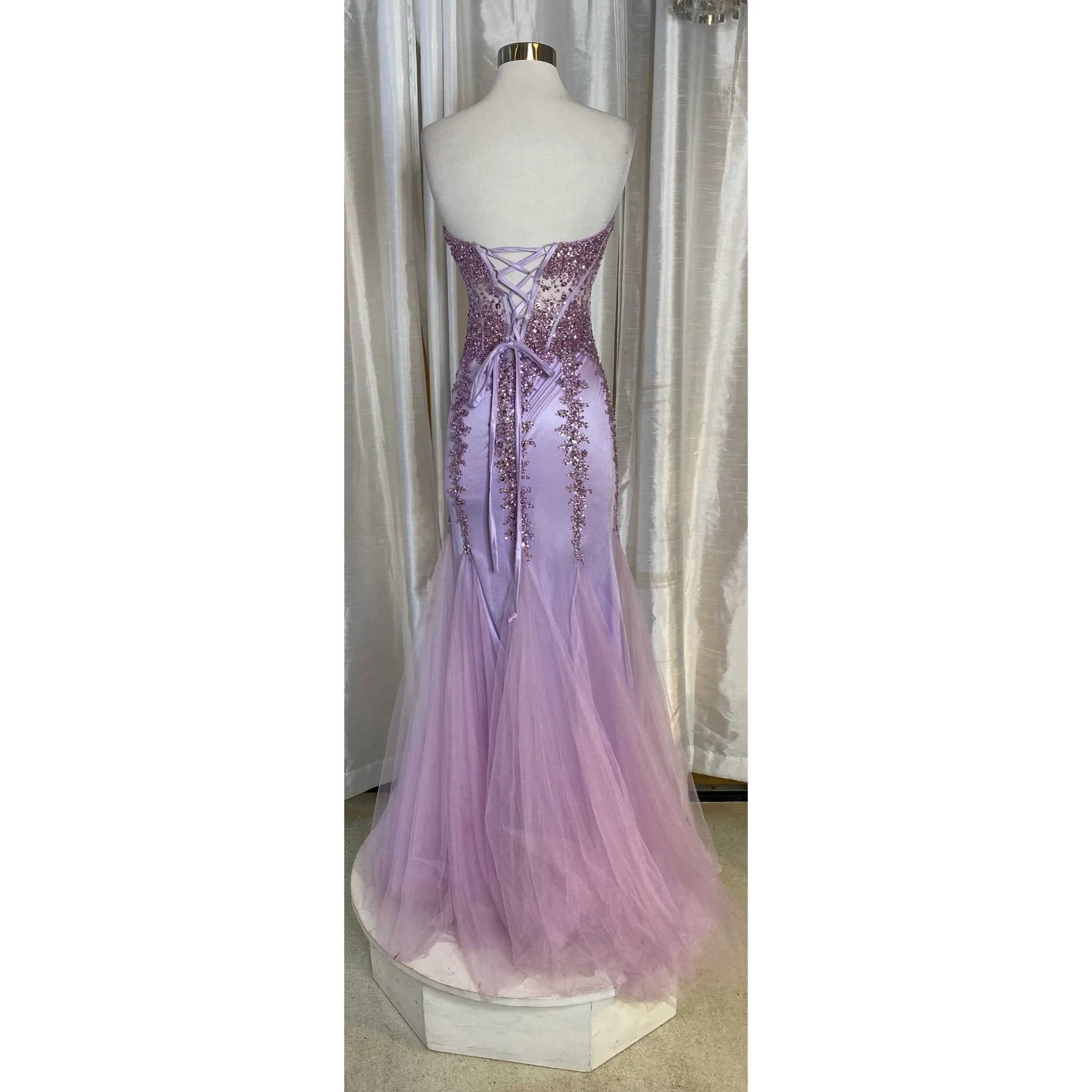 AMELIA COUTURE Style 774 Beaded Strapless Mermaid Gown Lilac Size 4
