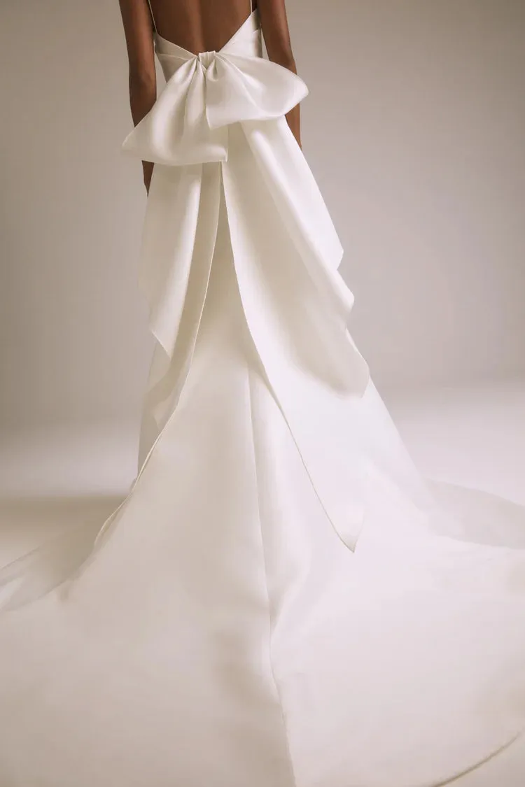 Amsale Nouvelle "Liv"