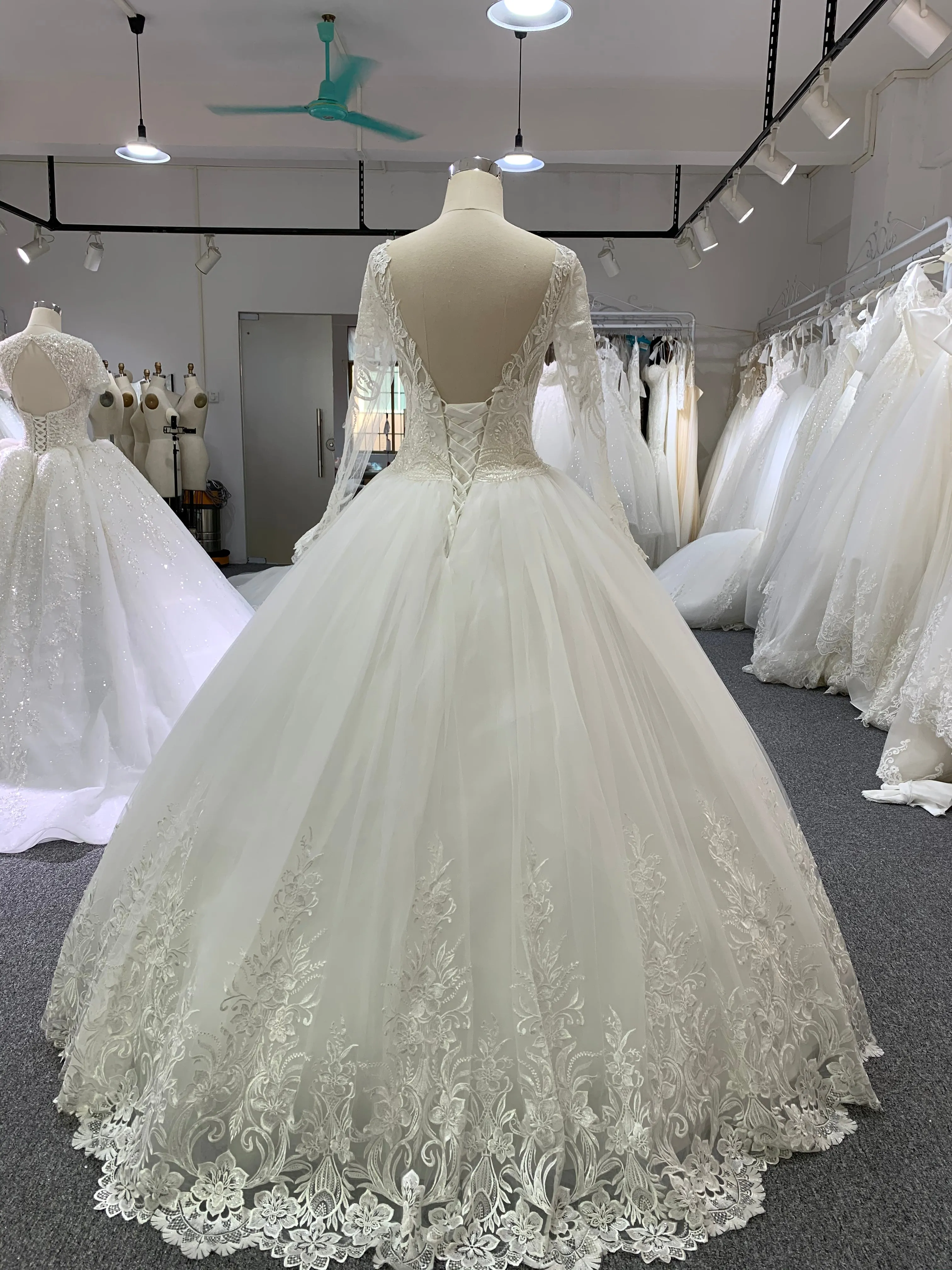 BYG backless long sleeves wedding dress