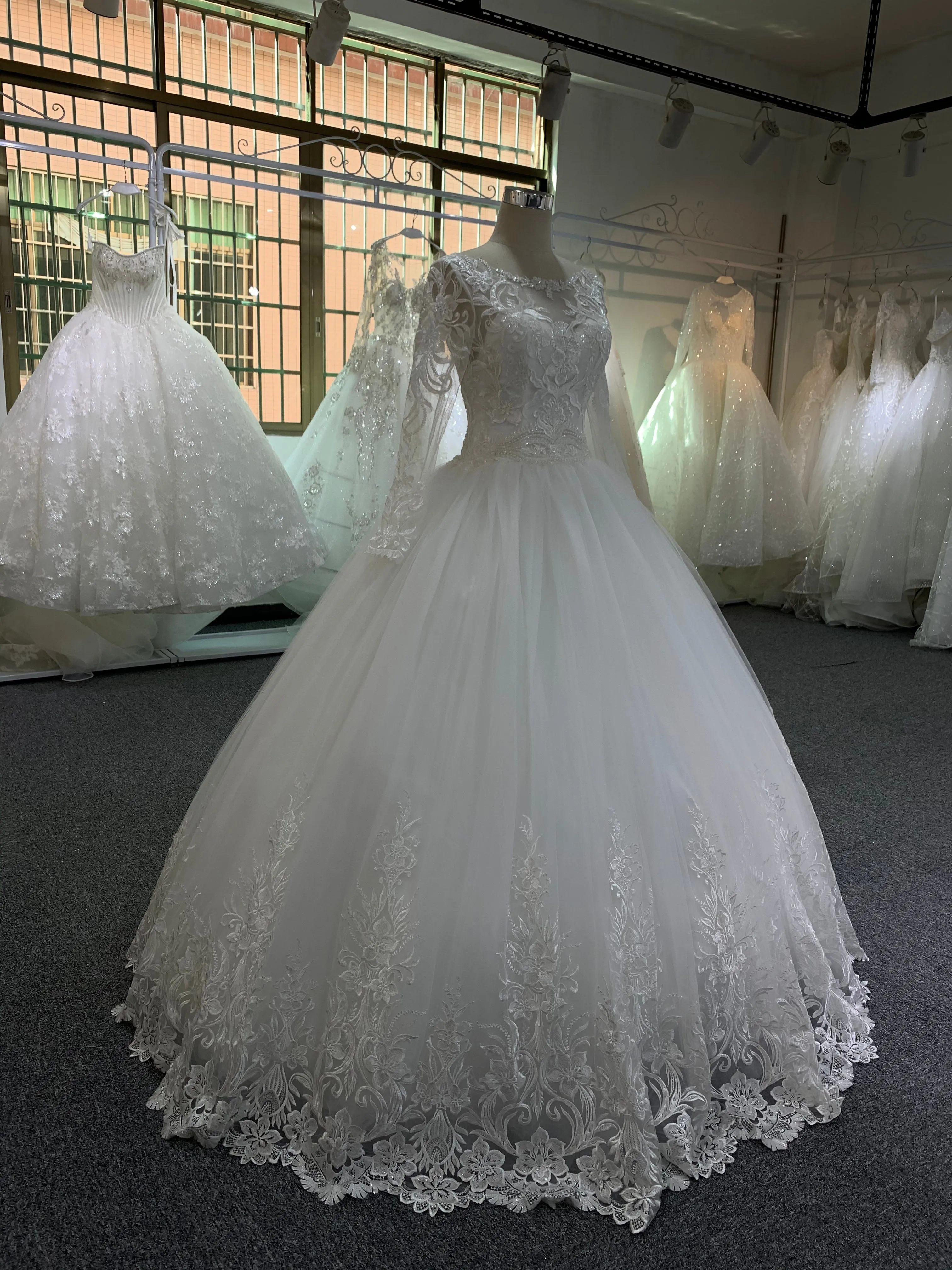 BYG backless long sleeves wedding dress