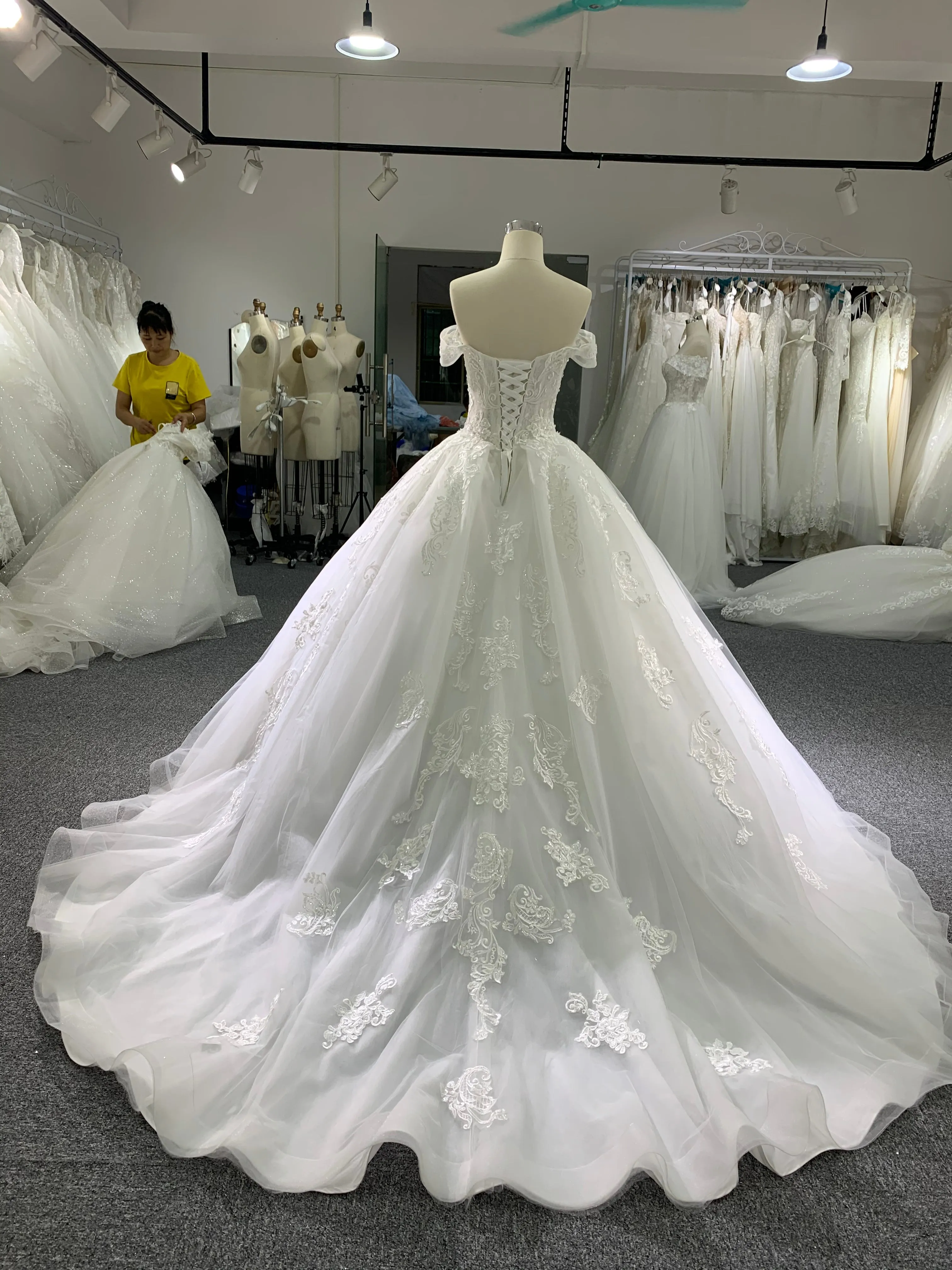 BYG high quality off the shoulder wedding dress