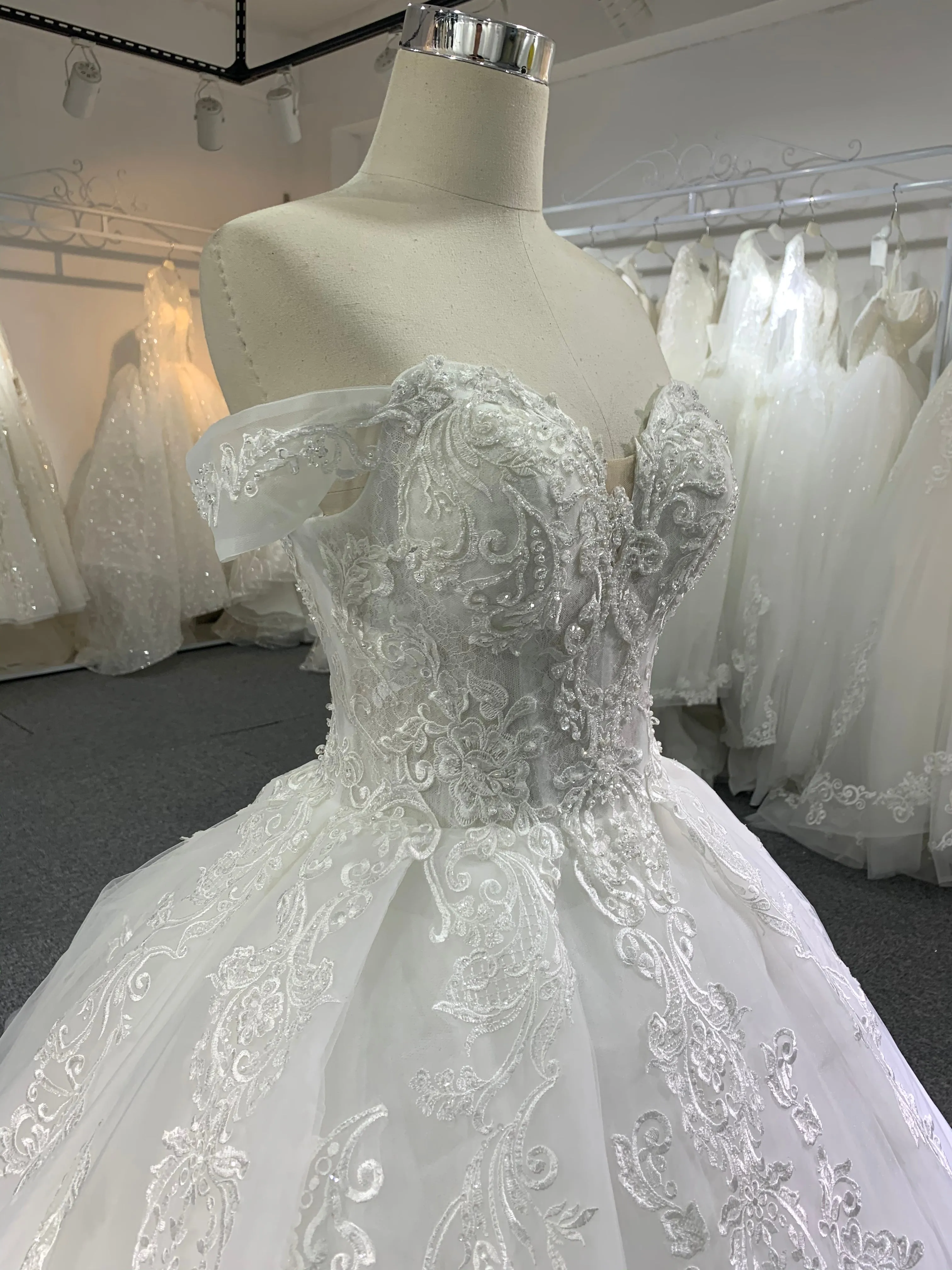 BYG high quality off the shoulder wedding dress