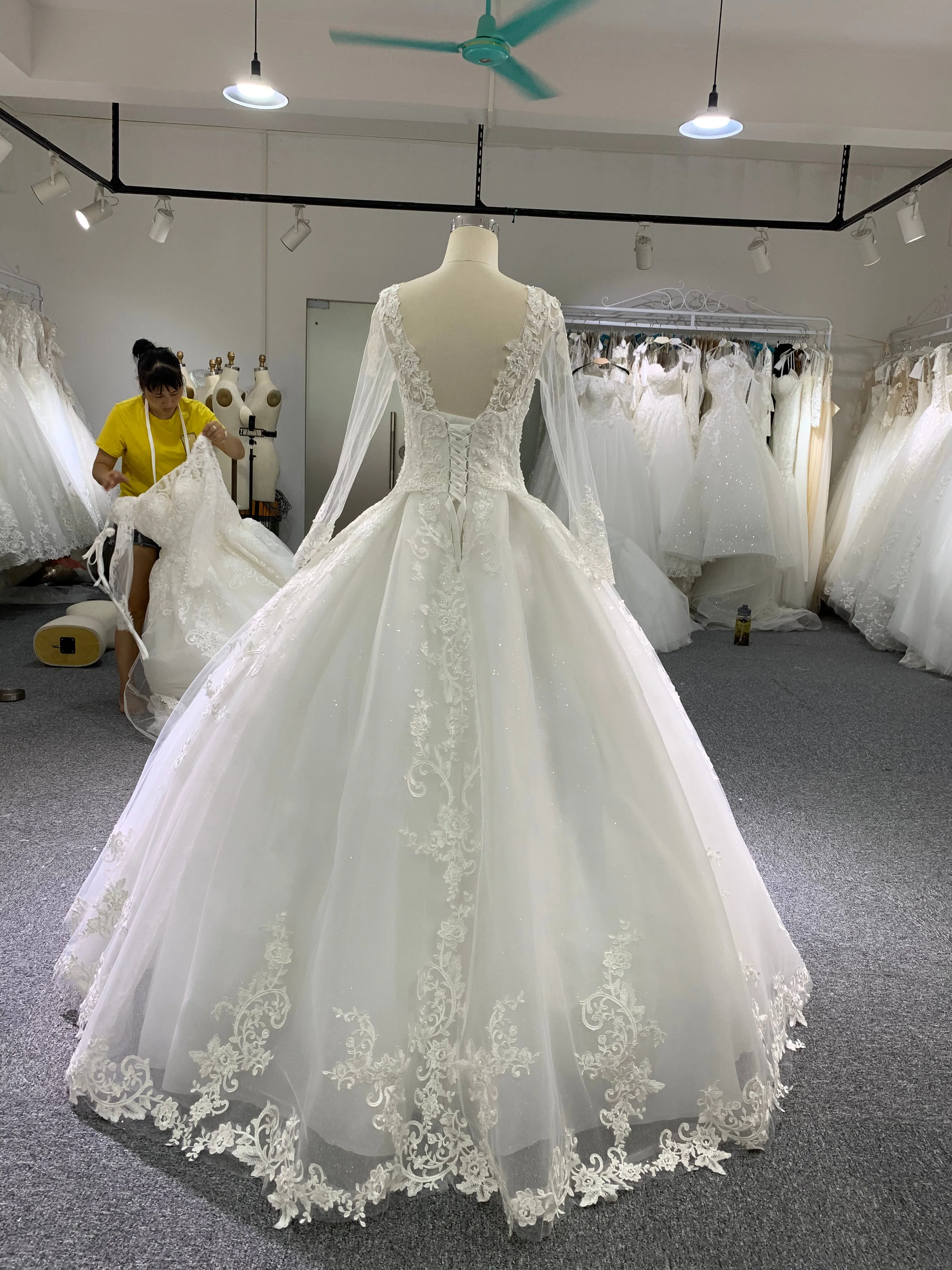 BYG long sleeves sweatheart wedding gown