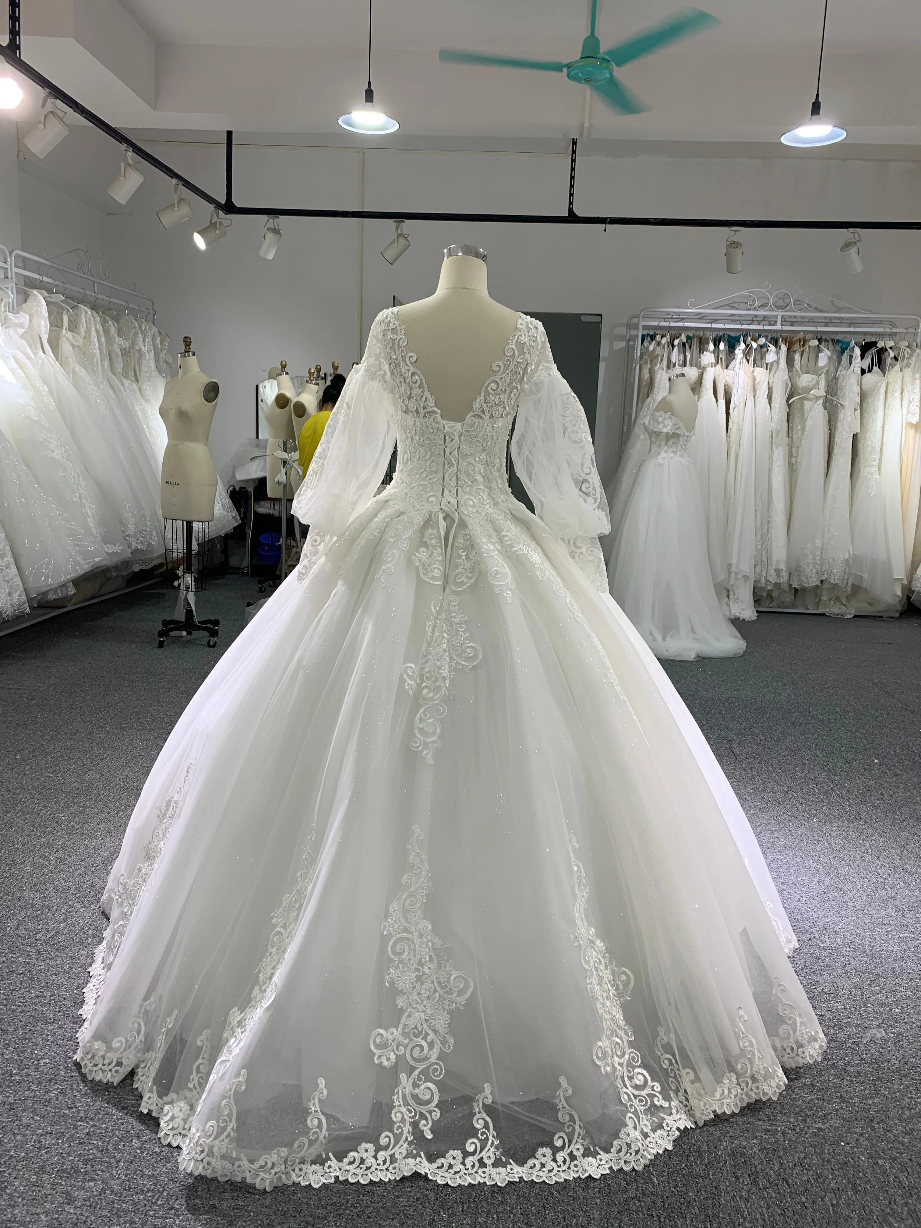 BYG puff sleeves wedding dress