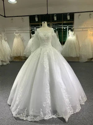 BYG puff sleeves wedding dress