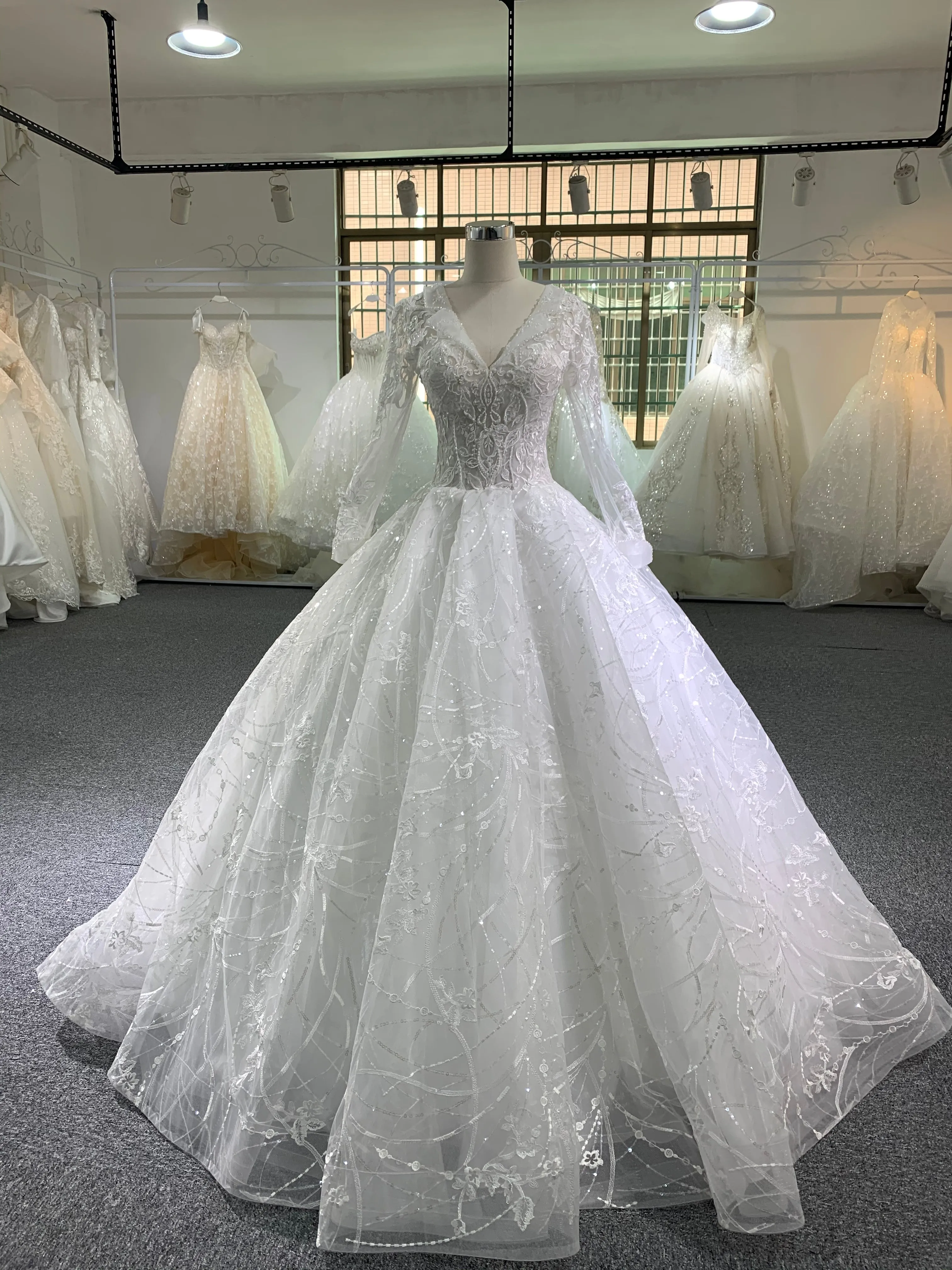 BYG V neck turndown collar wedding dress