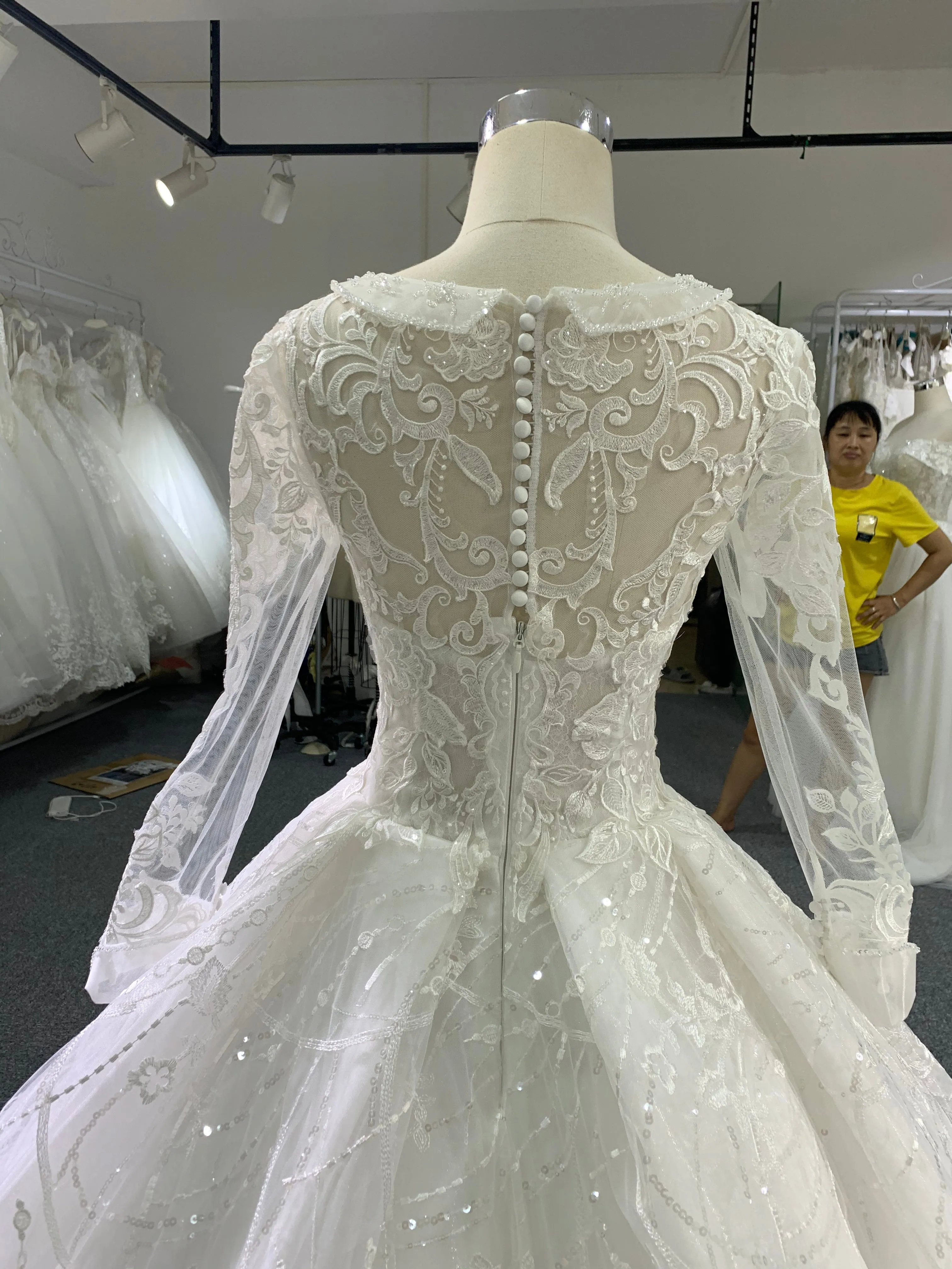 BYG V neck turndown collar wedding dress