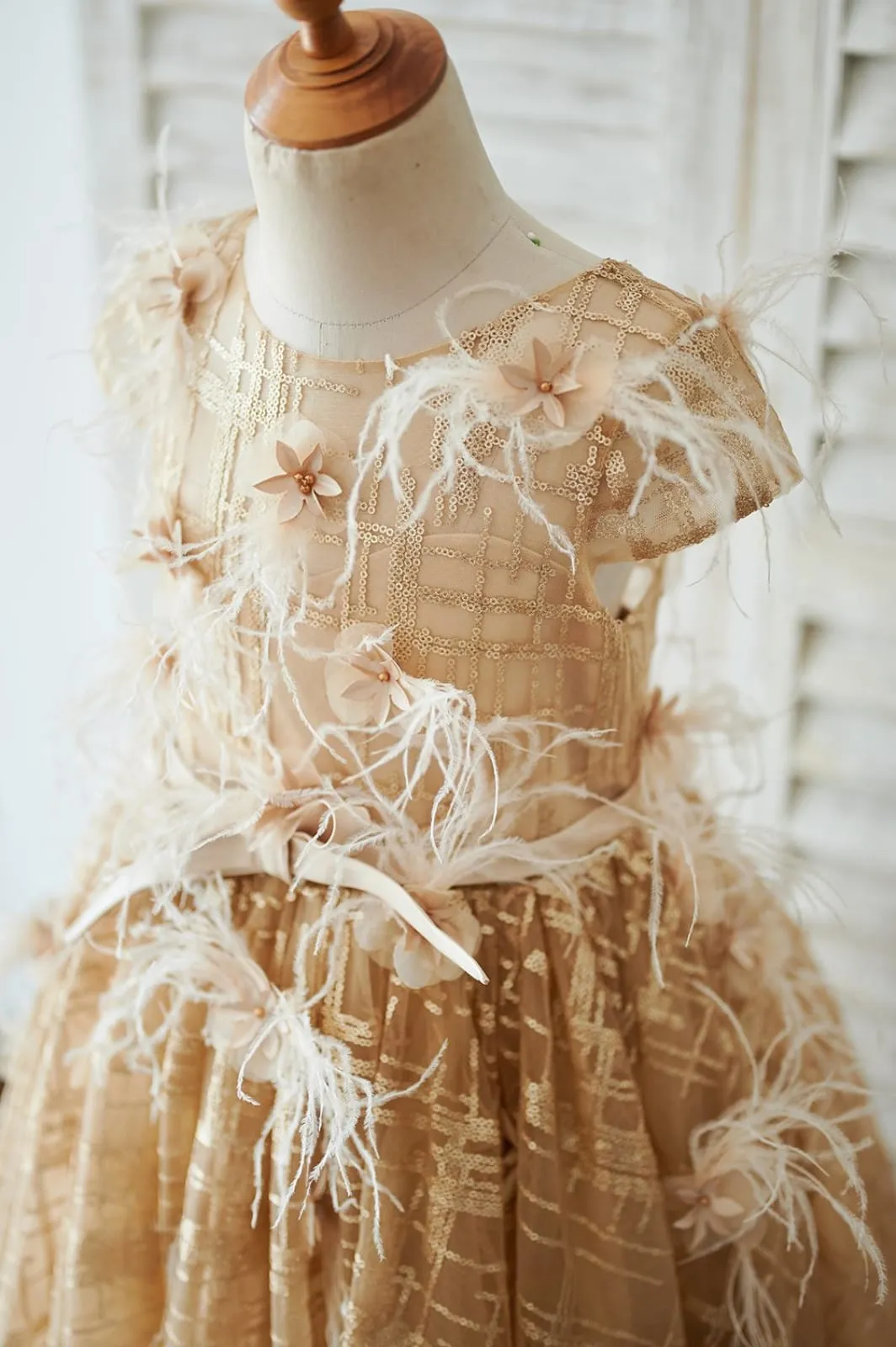 Cap Sleeves V Back Gold Sequin Tulle Wedding Flower Girl Dress