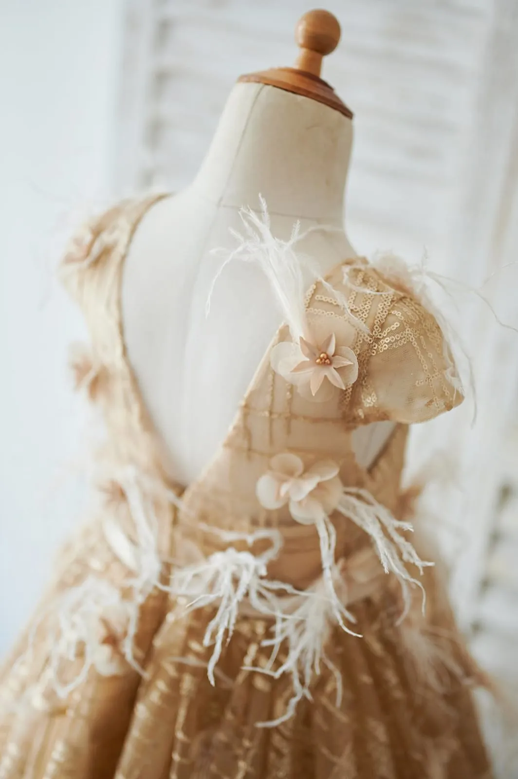 Cap Sleeves V Back Gold Sequin Tulle Wedding Flower Girl Dress