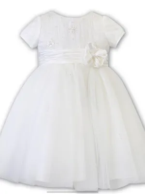 Christening dress.    06221127