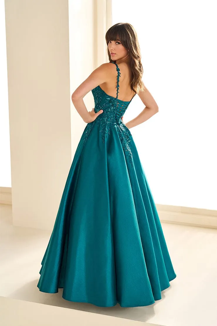 Ellie Wilde: EW36094