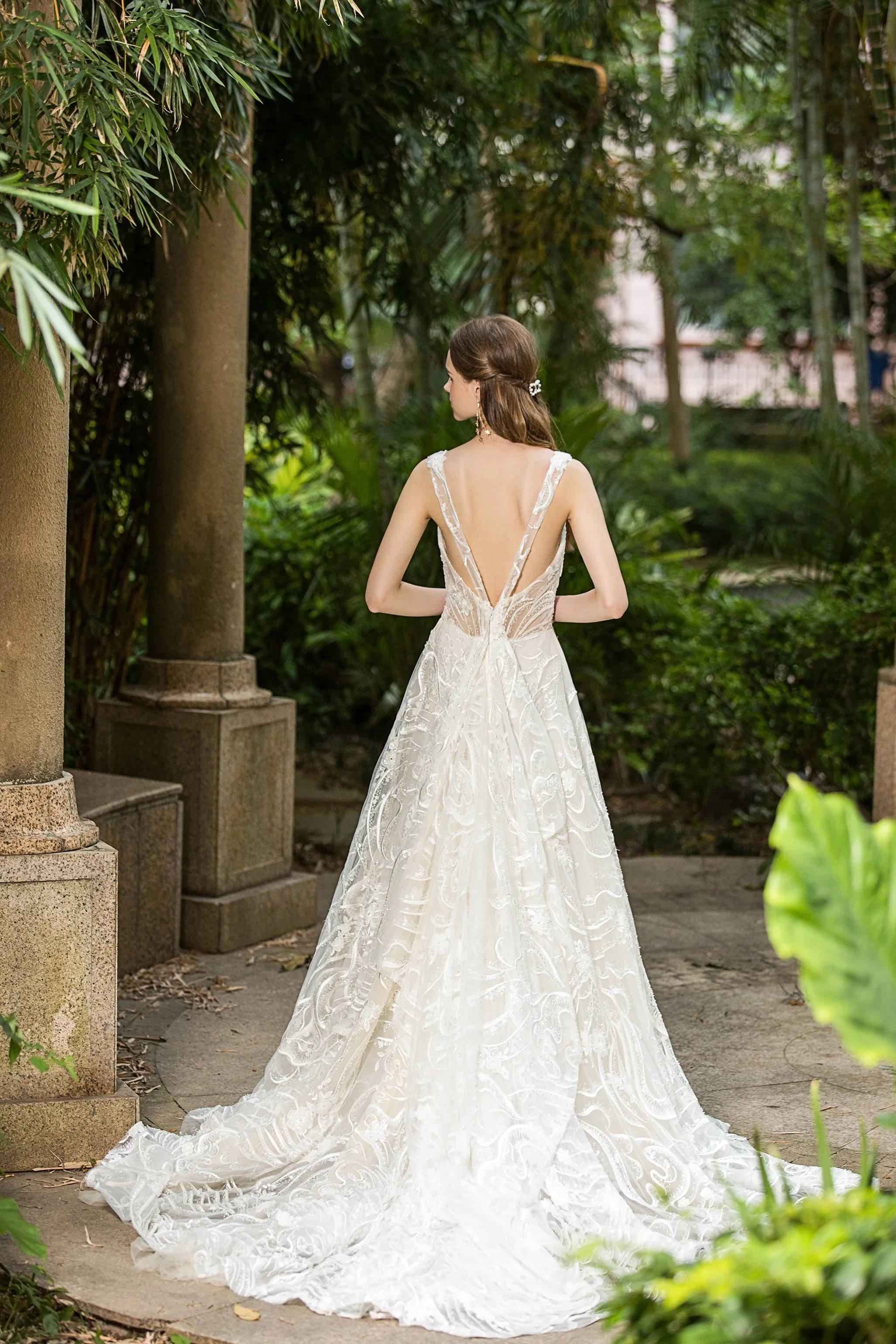 Fabiana - Selena Huan Milan Sequin Embroidery Water-wave Lace glowing A-line gown