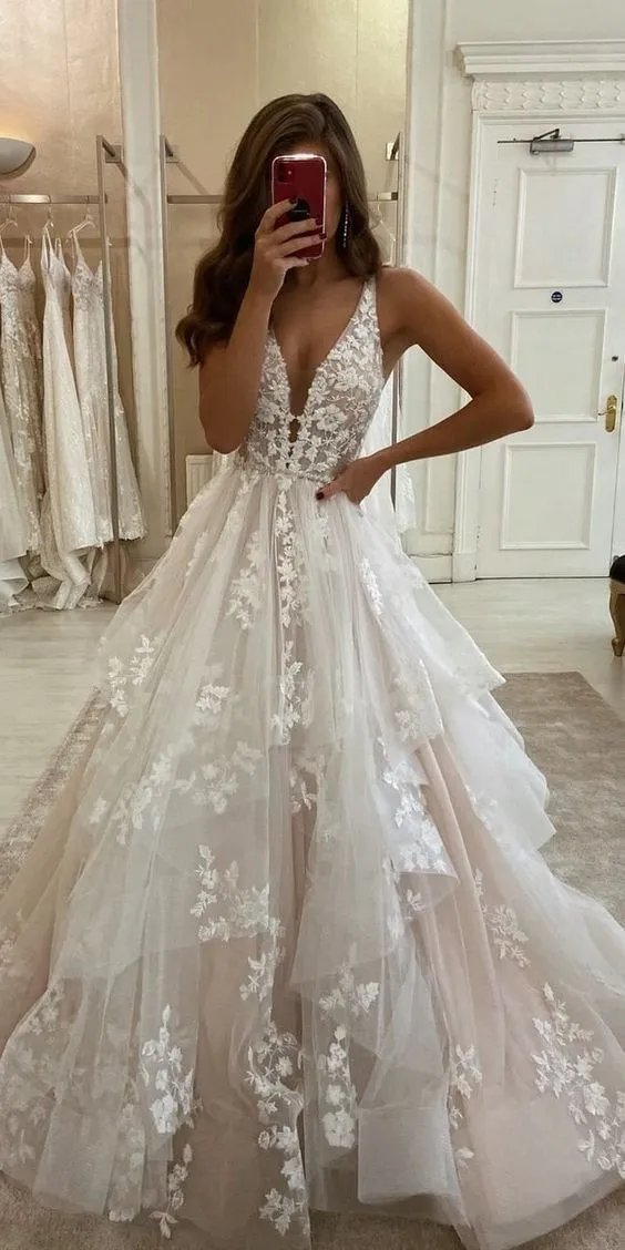 Fashion Tiered Skirt Blush Wedding Dress