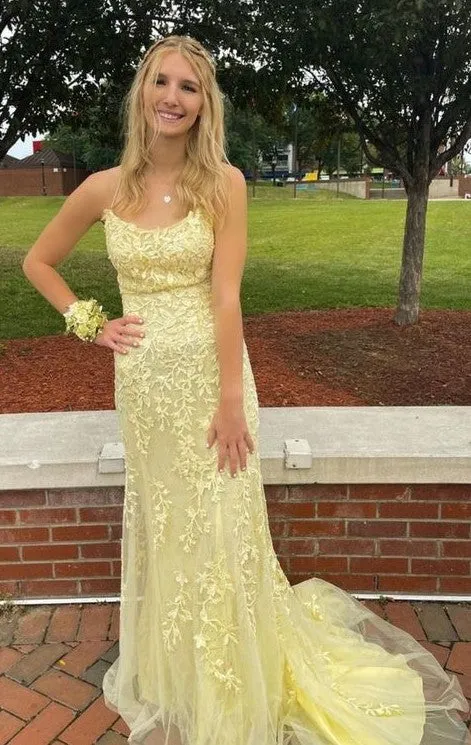 Fitted Backless Yellow Lace Prom Dress