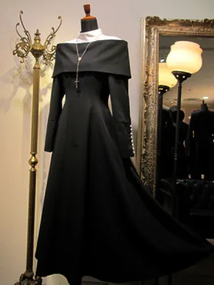 Gothic Lolita OP Dress Button Pleated Black Lolita One Piece Dress