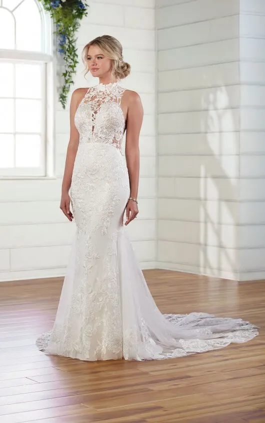 High Neck Fittted Detailed Bridal Gown