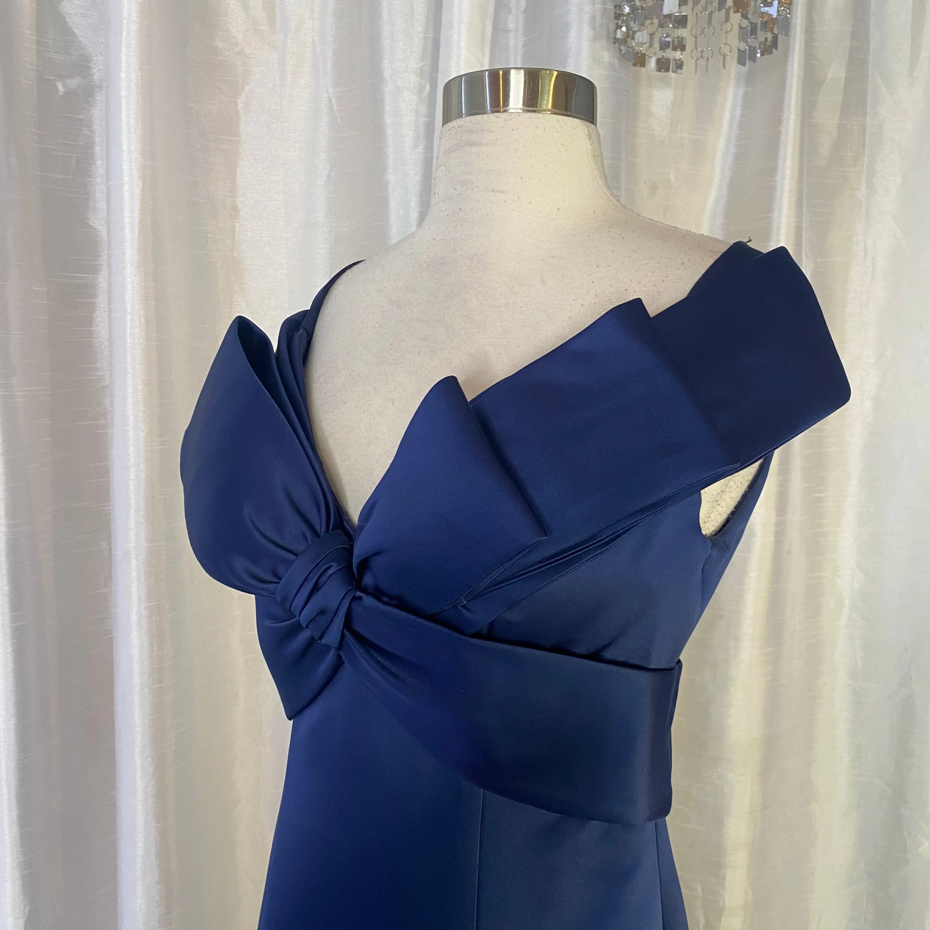 JOVANI Long Off The Shoulder Gown Navy Size 8