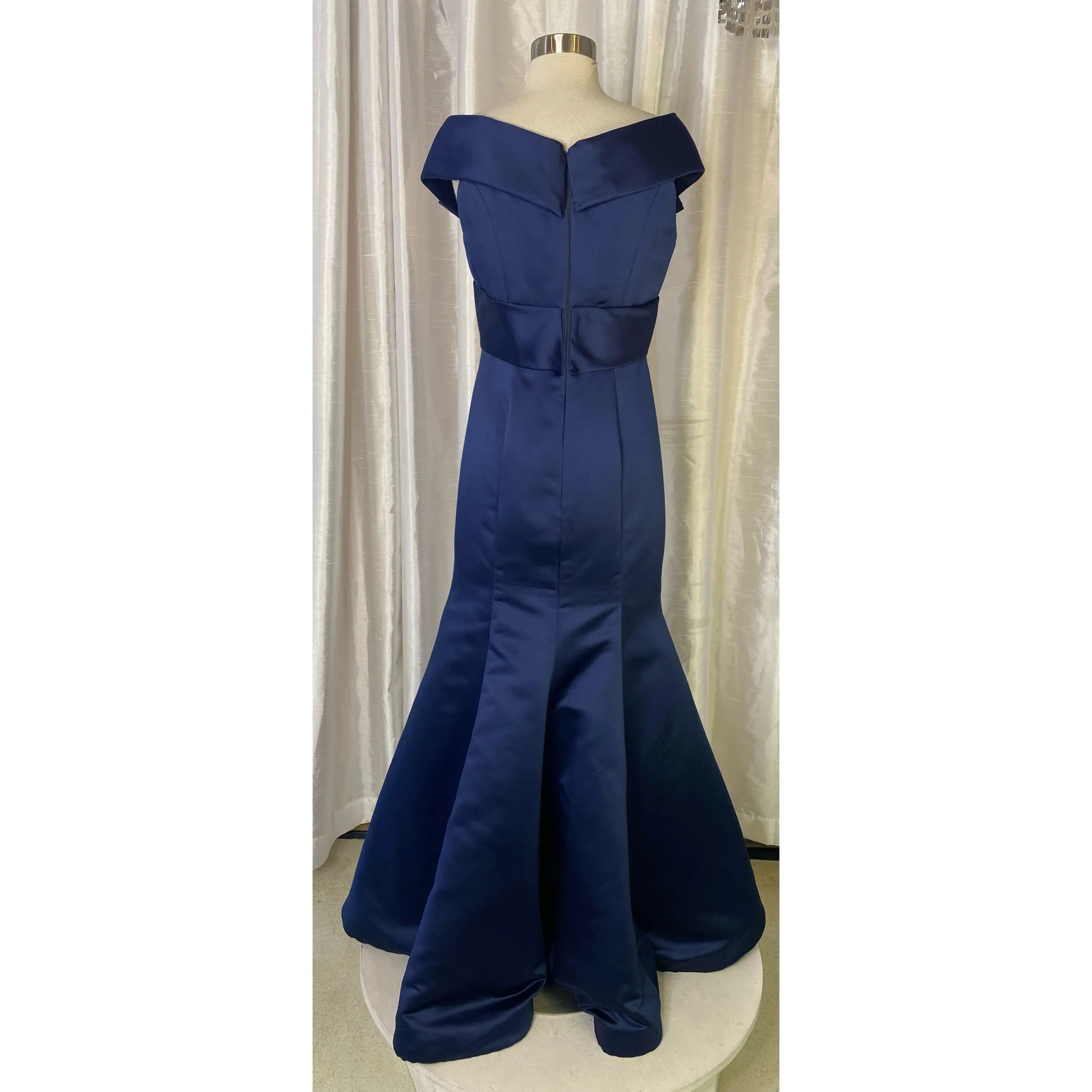 JOVANI Long Off The Shoulder Gown Navy Size 8