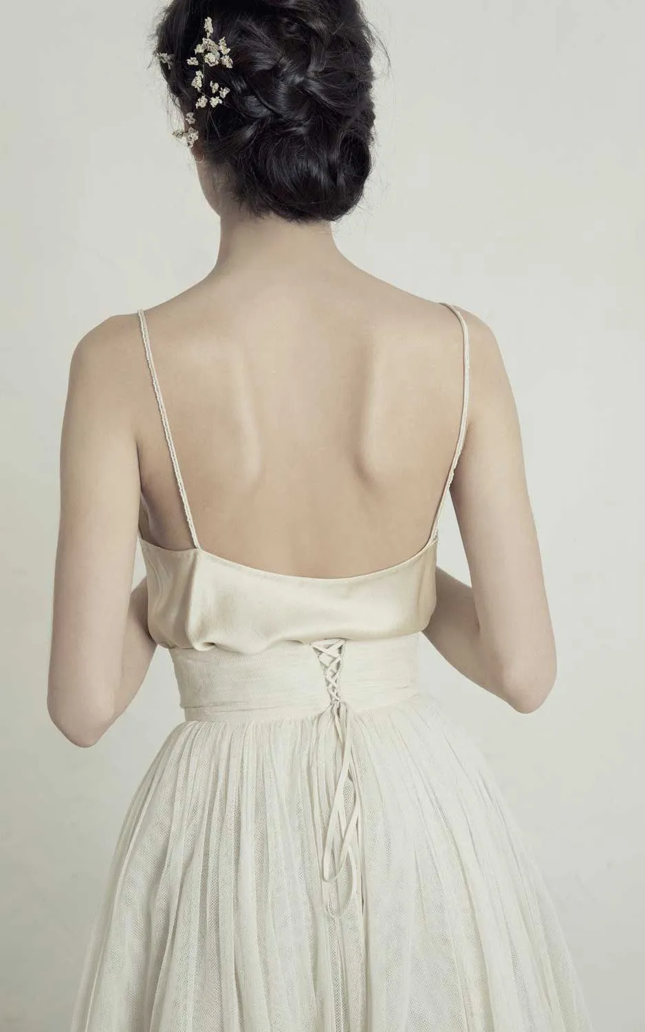 Modern A Line Tea-length Sleeveless Tulle Spaghetti Wedding Dress with Ruching-716159