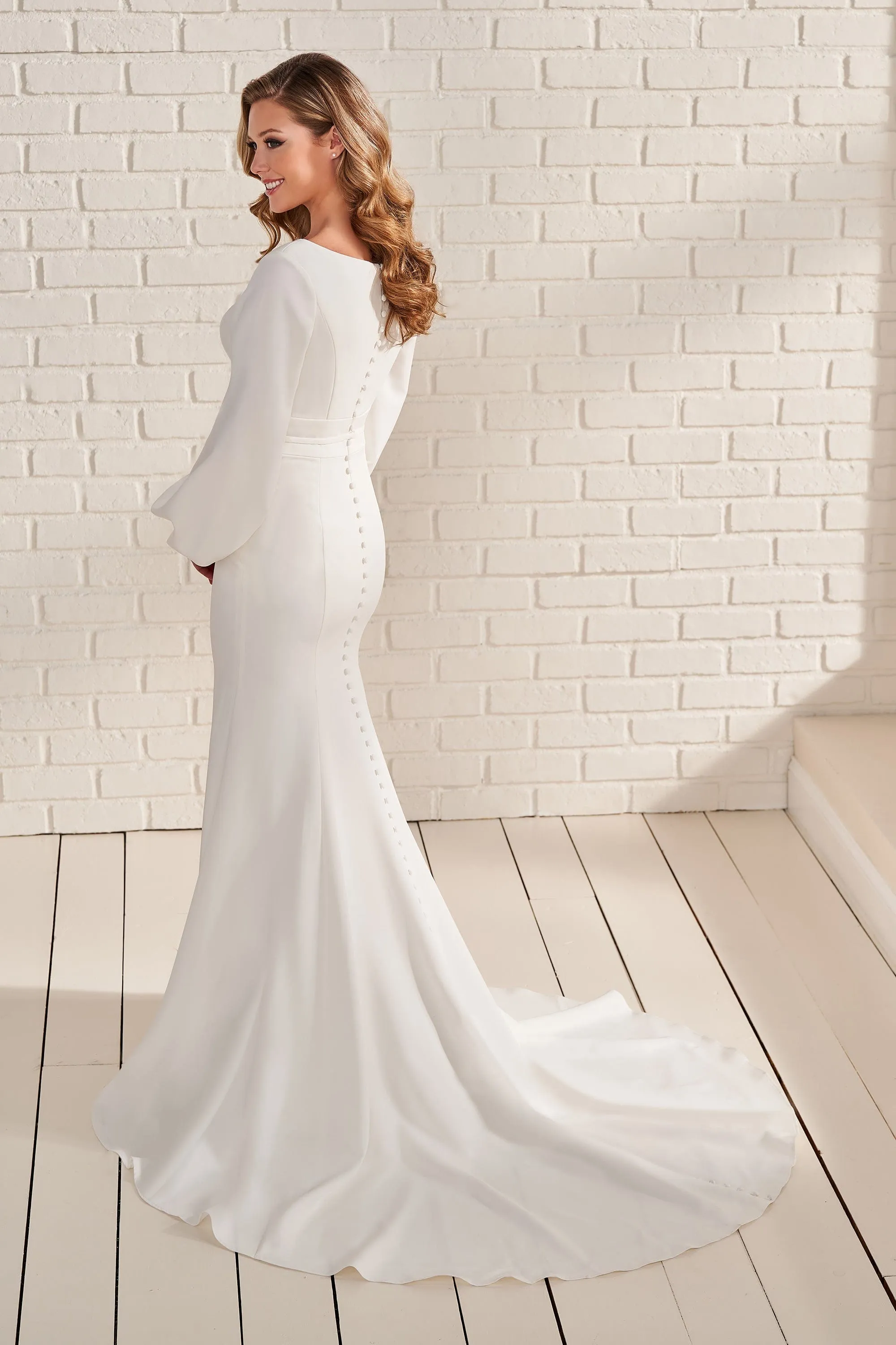 Modest by Mon Cheri: MOD953
