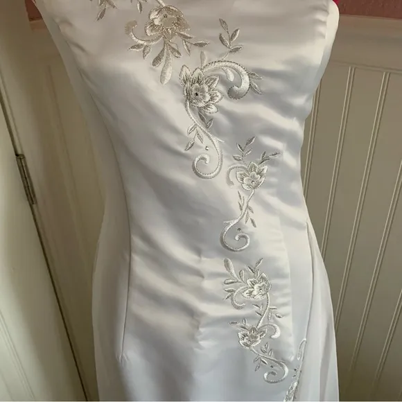 One Shoulder Jessica McClintock Ivory Wedding Gown with Silver Embroidery