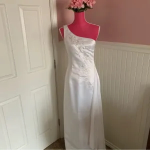 One Shoulder Jessica McClintock Ivory Wedding Gown with Silver Embroidery