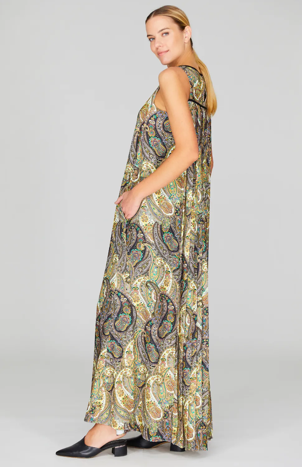 Paisley Print Long Pleat Back Trapeze Gown w/Belt