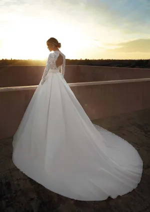 Pronovias: Ceeylo