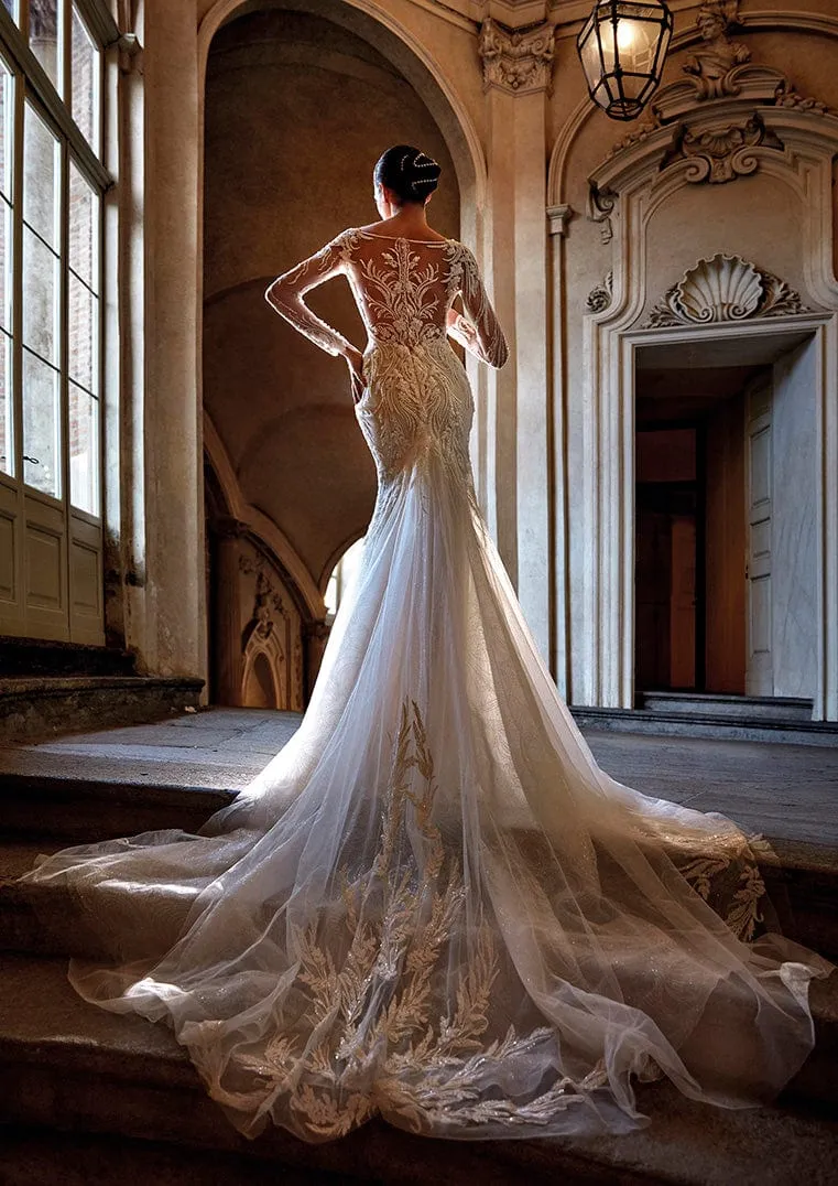 Pronovias Privee: Ametrine