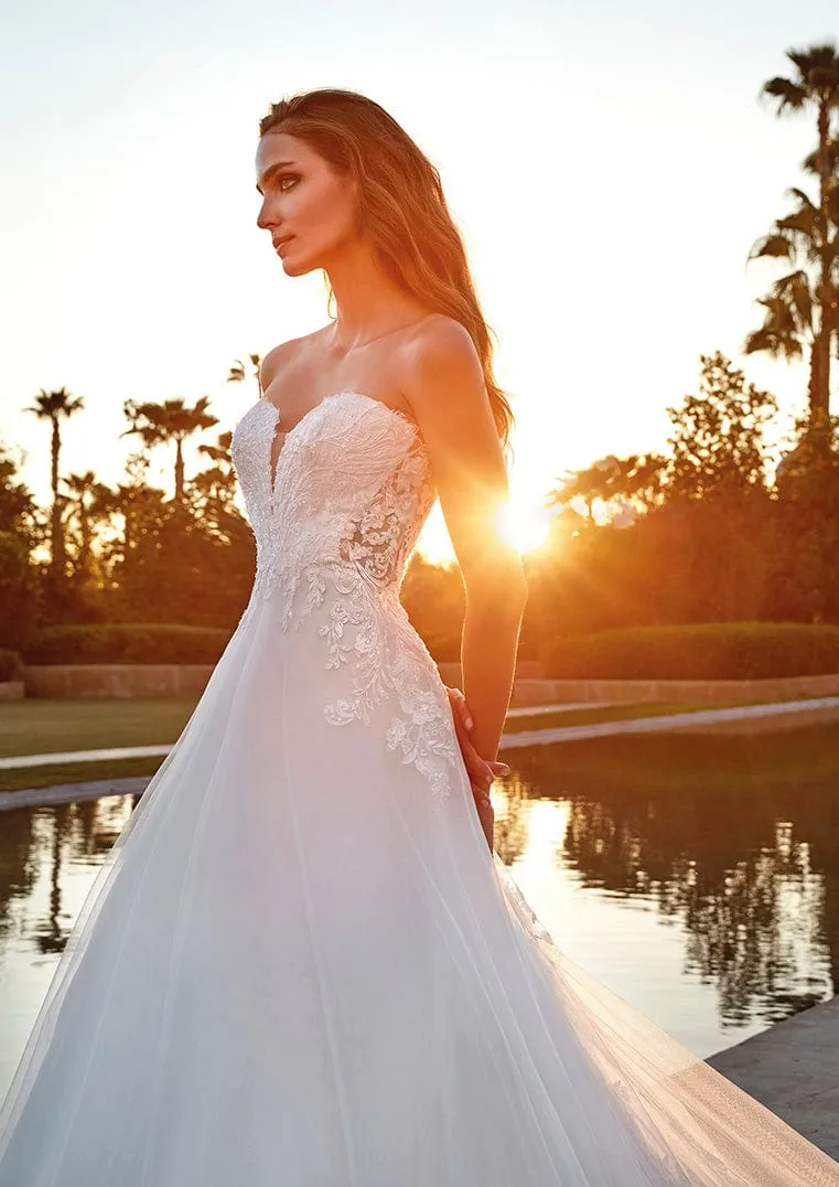 Pronovias: Rinnes
