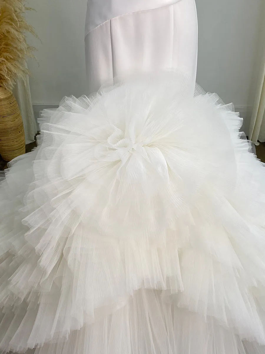 Ruffle Tulle Wedding Dress Mermaid Wedding Gown with Long Train YW243101