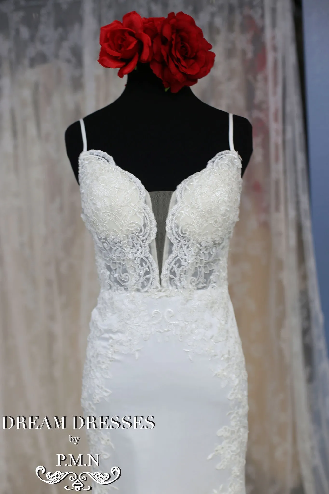 Sexy Low Back Wedding Dress (#SS16301)