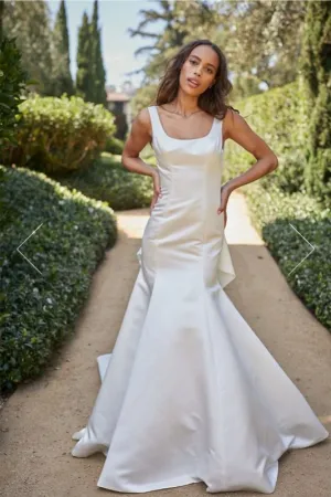 Size 12 Monique Lhuillier BL21101 Ivory Gown