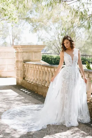 Sophia Tolli: Y12238 - Finley