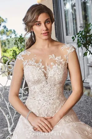 Sophia Tolli: Y21971JKT
