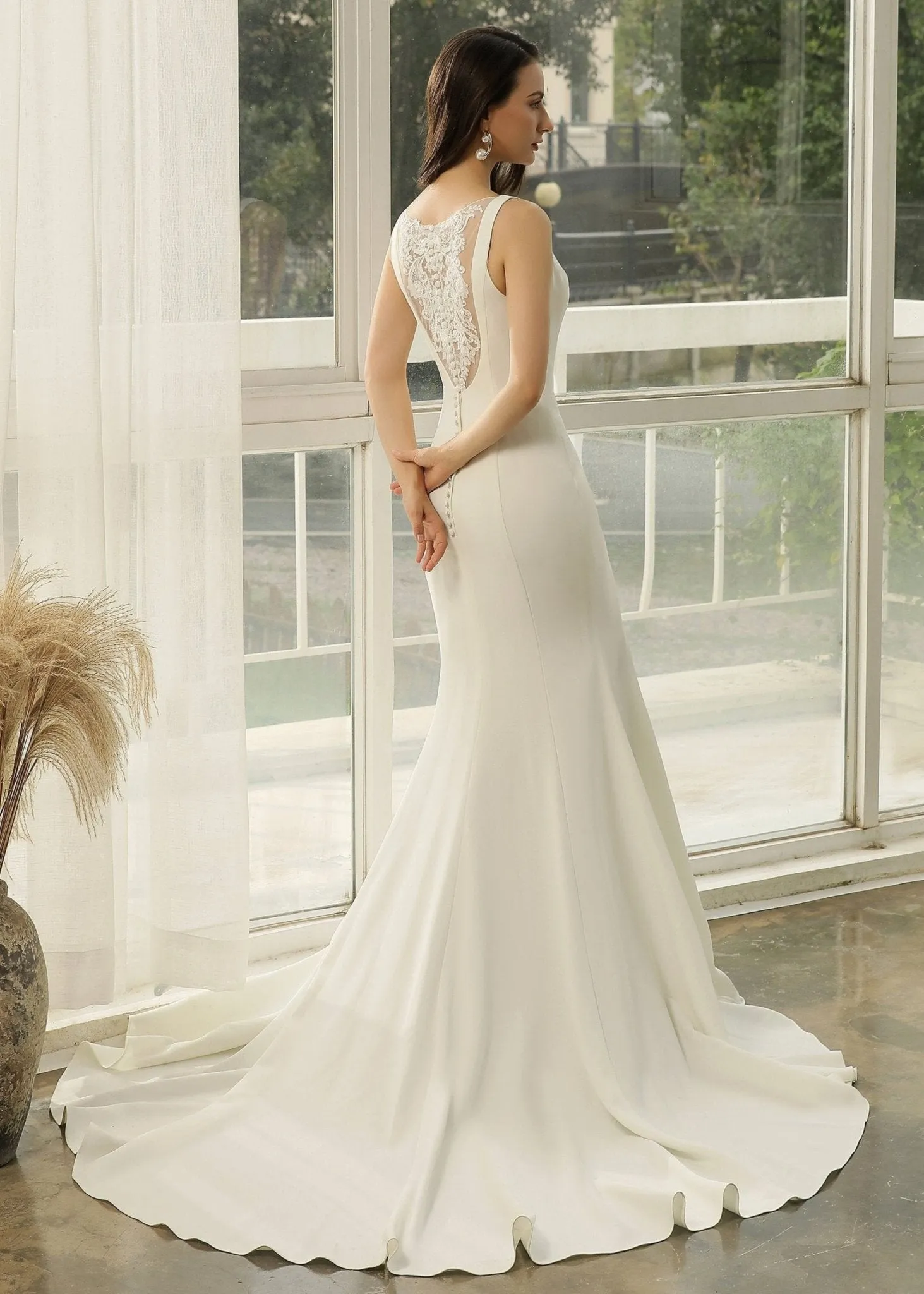 Starlet V-Neck Fit and Flare Ivory Wedding Dress Size 10-12 Express NZ wide