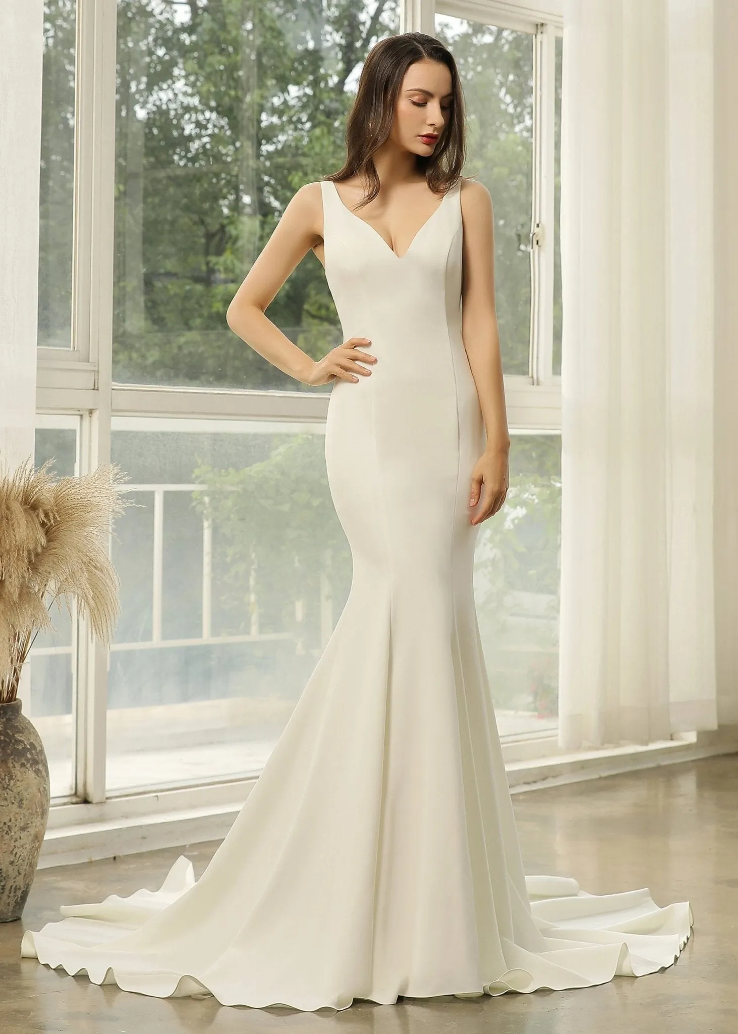 Starlet V-Neck Fit and Flare Ivory Wedding Dress Size 10-12 Express NZ wide