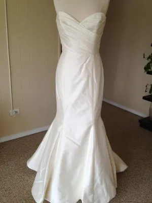 Tara Keely Size 6 2060 Ivory Gown