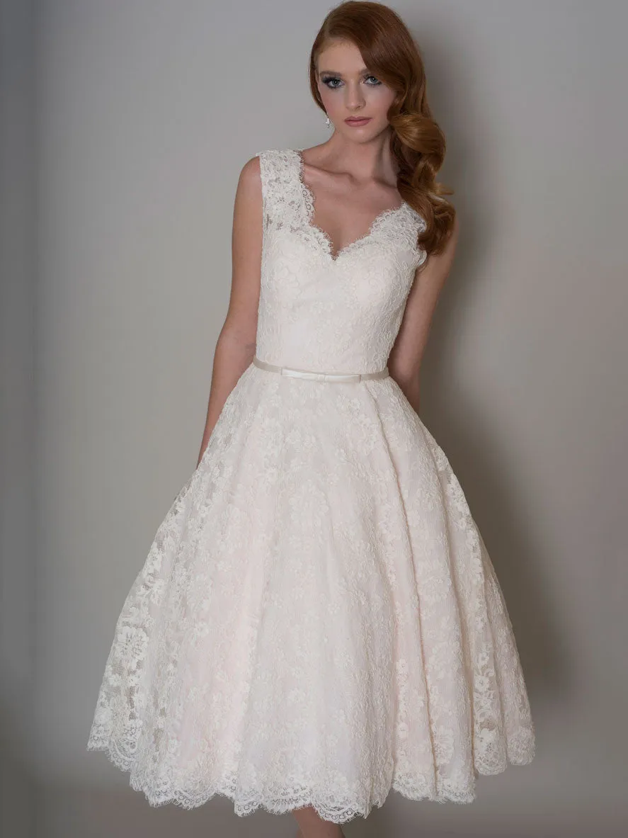 Tea-Length A-Line Appliqued V-Neck Sleeveless Lace Wedding Dress-MK_705317
