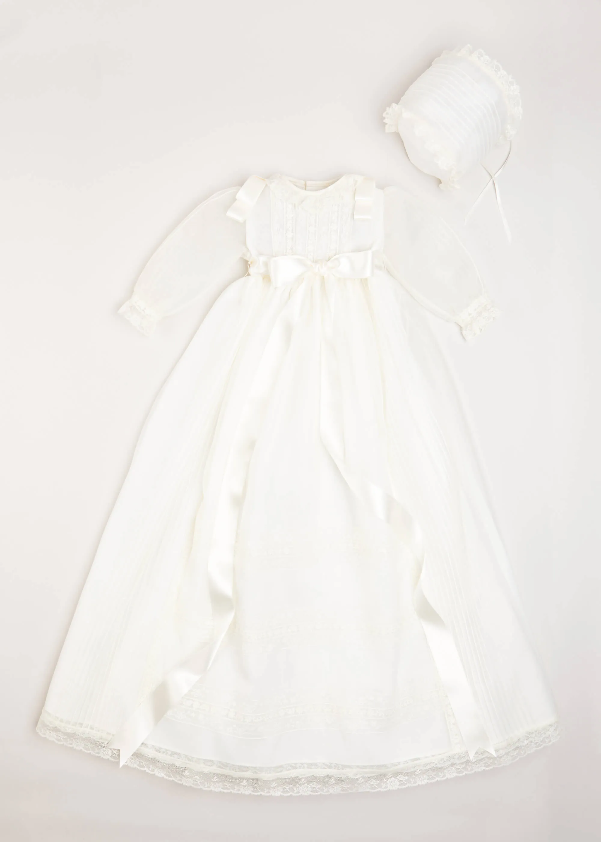 Traditional Cream Christening Gown with Bonnet (6-12mths)