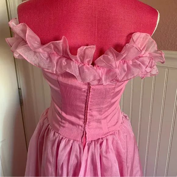 Unbranded Light Pink Poly Organza Off Shoulder Gown w Organza Flowers on Skirt