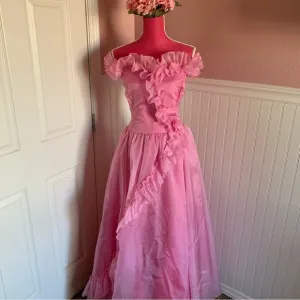 Unbranded Light Pink Poly Organza Off Shoulder Gown w Organza Flowers on Skirt