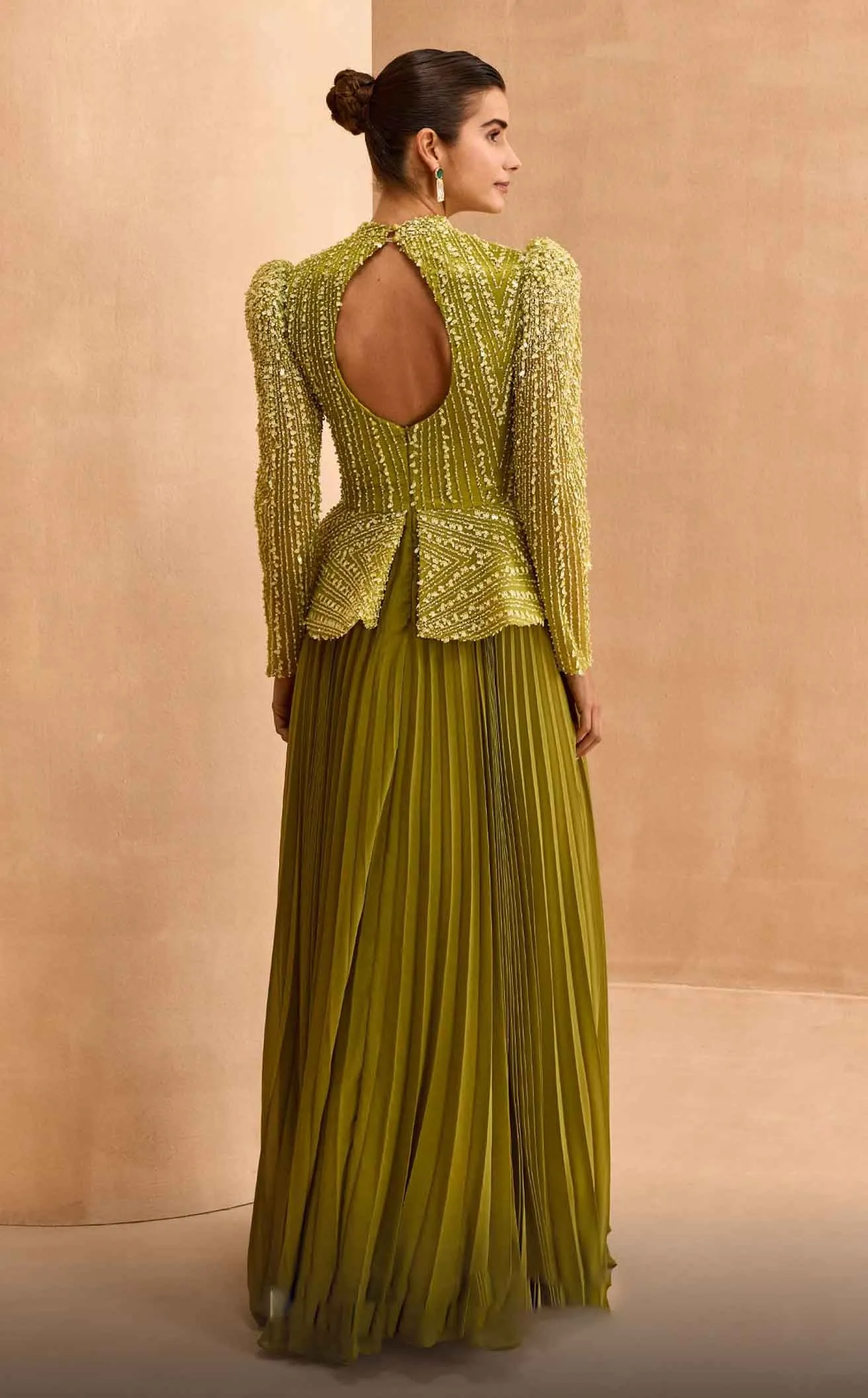 V06941 MNM COUTURE