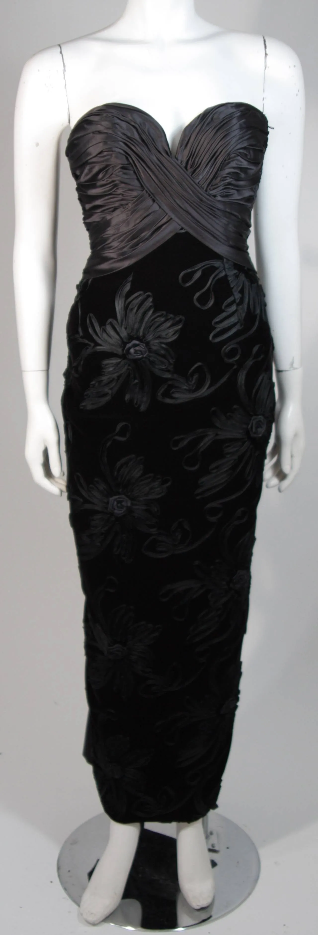 VICKY TIEL Black Gathered Gown with Velvet Skirt Size Small