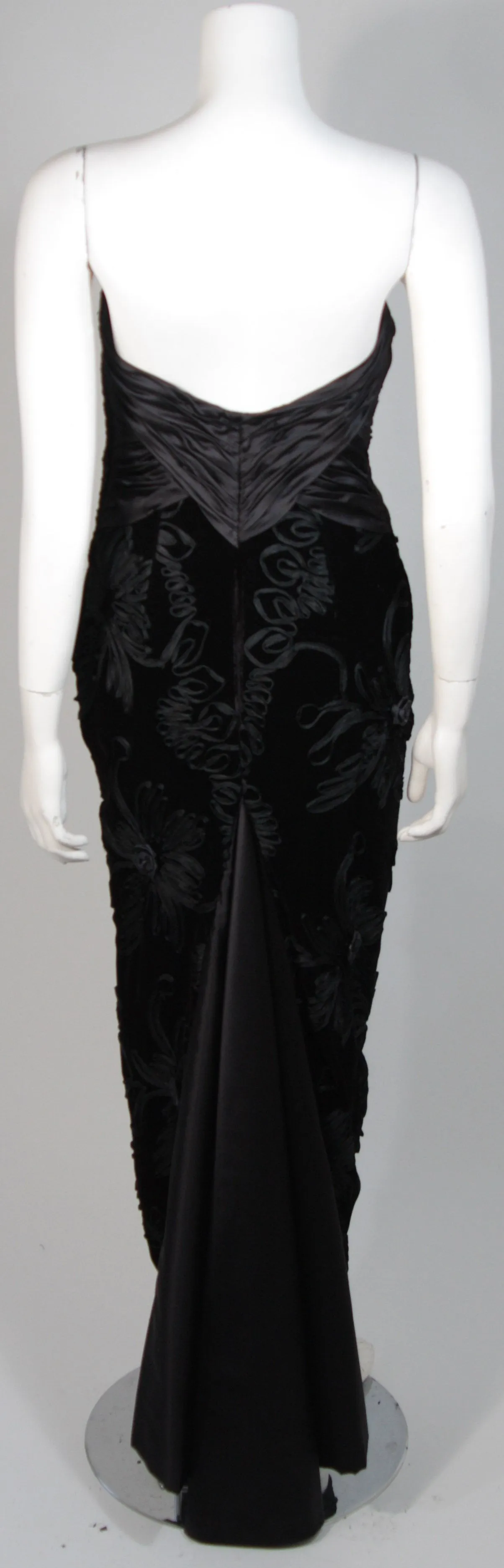 VICKY TIEL Black Gathered Gown with Velvet Skirt Size Small