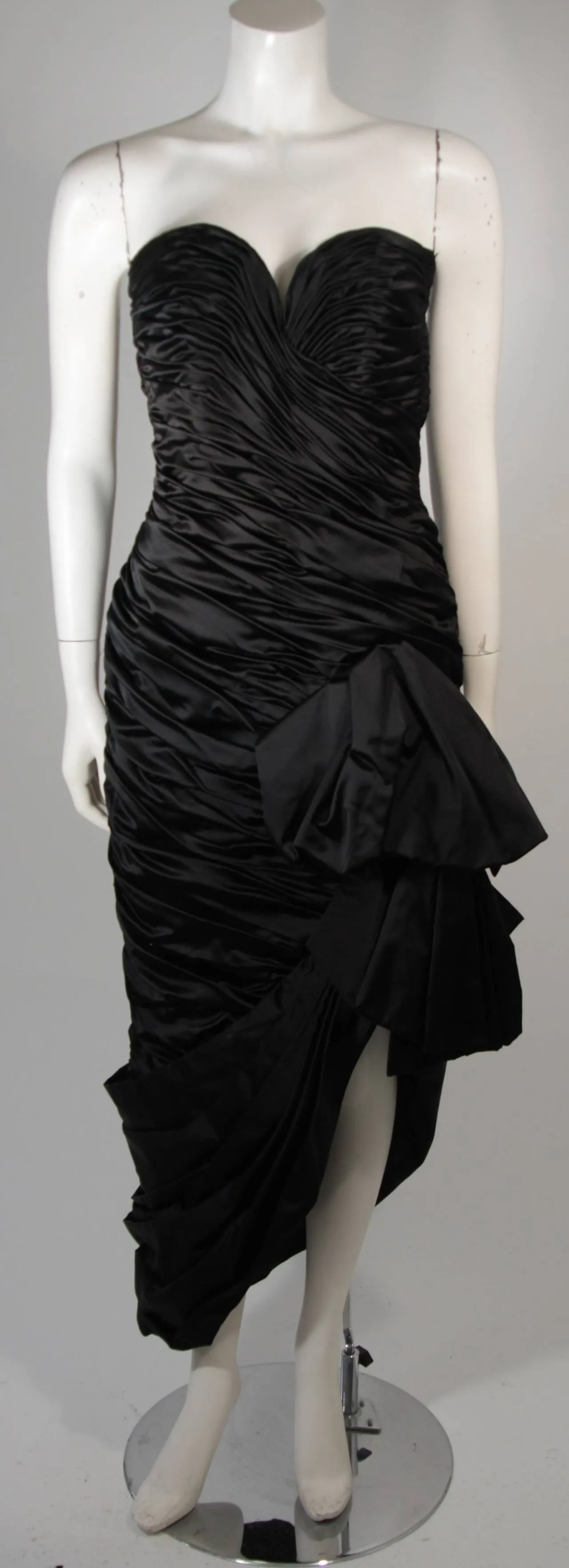 VICKY TIEL Black Silk Gown with Gathers and Large Bow Size 38